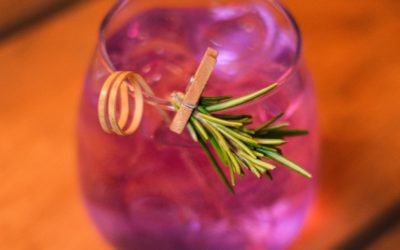 What kind of event is a mobile bar suitable for?